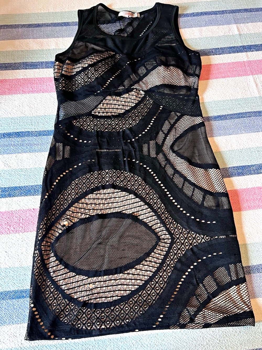 a'gaci Black Geometric Lace Midi Sheath Dress